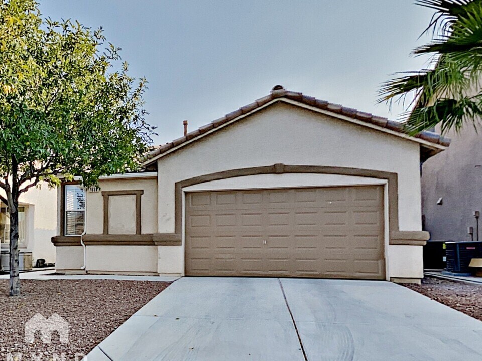 7635 Avila Beach Ave in Las Vegas, NV - Building Photo