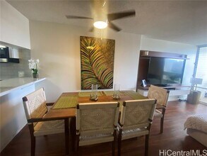 555 University Ave in Honolulu, HI - Building Photo - Building Photo