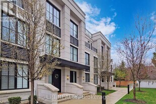 1180 Cawthra Rd in Mississauga, ON - Building Photo
