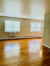 84 Manchester Ct in Freehold, NJ - Building Photo - Building Photo