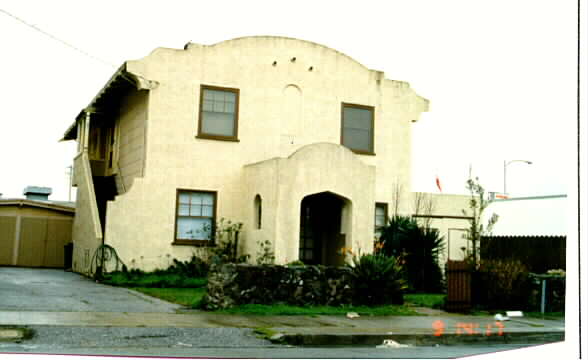 108 Santa Clara Ave in San Bruno, CA - Foto de edificio