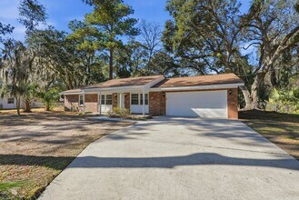 817 Walthour Rd in Savannah, GA - Building Photo - Building Photo