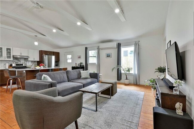 2037 Lively Ridge Rd NE in Atlanta, GA - Building Photo - Building Photo