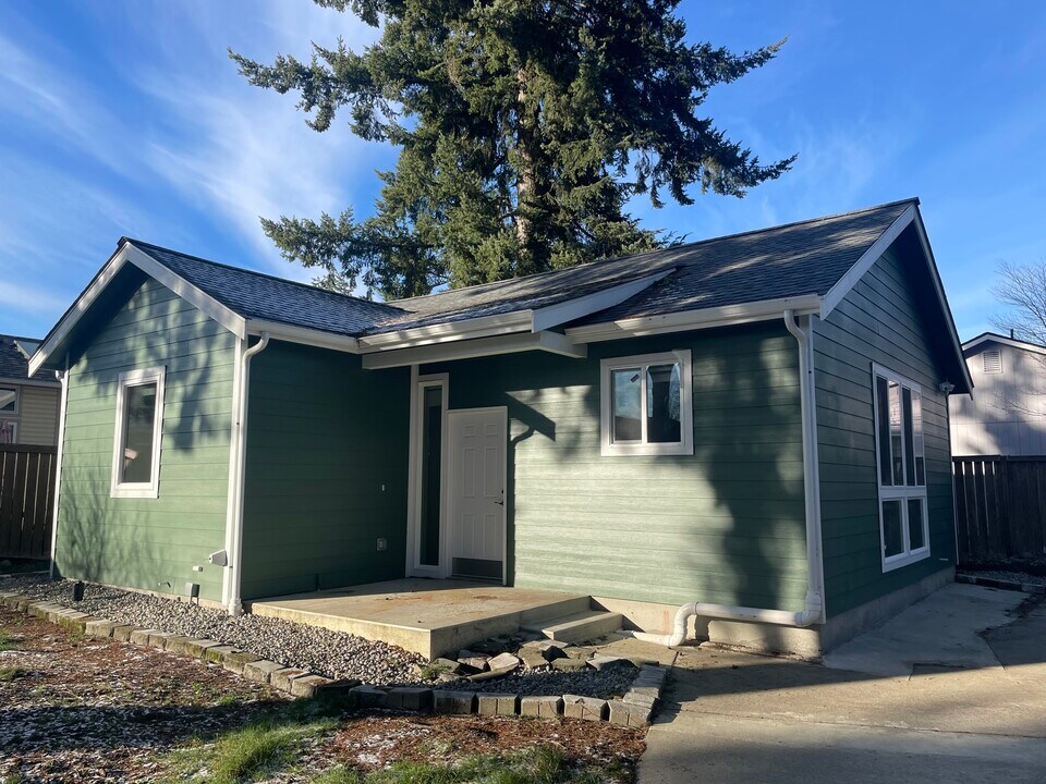 5938 Danials Loop SE in Lacey, WA - Building Photo