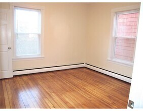 317 Hurley St-Unit -2 in Cambridge, MA - Building Photo - Building Photo