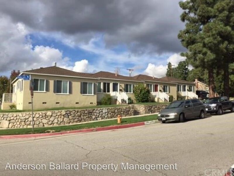 4105 Rincon Ave in Montrose, CA - Building Photo