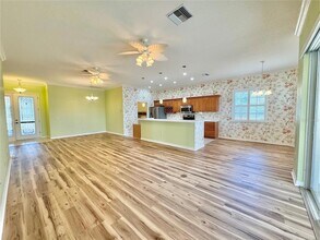 2595 Salzburg Loop in Winter Haven, FL - Foto de edificio - Building Photo