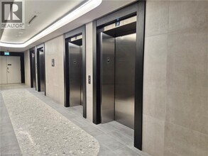 25 Wellington St S in Kitchener, ON - Building Photo - Building Photo