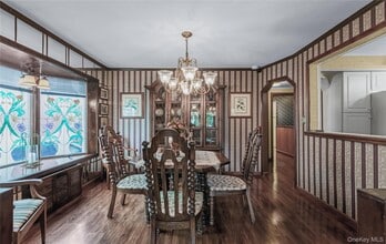 6 Fernwood Terrace N in Stewart Manor, NY - Building Photo - Building Photo