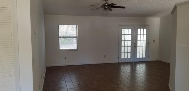 594 Heather Ln in Orange City, FL - Building Photo - Building Photo