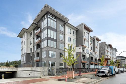 property at 940 Reunion Ave