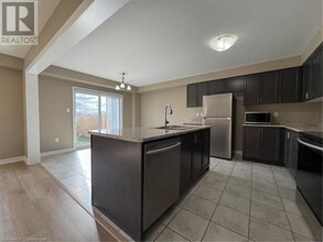 61 Duckworth Rd in Cambridge, ON - Building Photo - Building Photo
