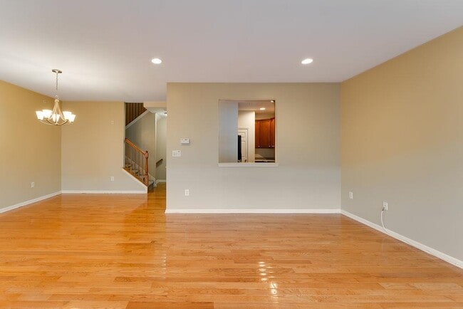 6 Carpenter Ct in Jersey City, NJ - Building Photo - Building Photo