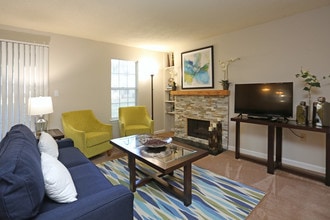 Stadler Place in Greensboro, NC - Building Photo - Building Photo