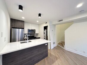 959 W Grace St in Chicago, IL - Building Photo - Building Photo