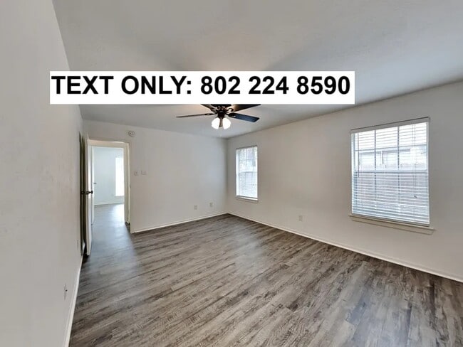 19 S White Pebble Ct in Spring, TX - Building Photo - Building Photo