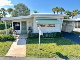 425 Bougainvilla Dr in Deerfield Beach, FL - Building Photo