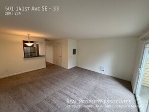 501 141st Ave SE in Bellevue, WA - Building Photo - Building Photo