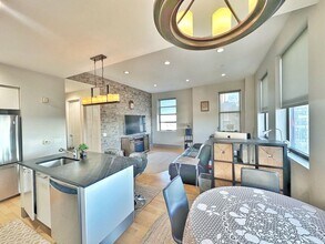 4 BEACON Way in Jersey City, NJ - Building Photo - Building Photo