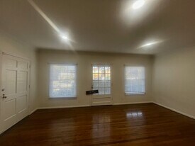 740 E Carson St, Unit Apt 1 in Long Beach, CA - Building Photo