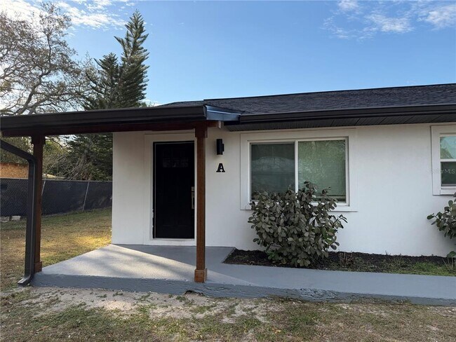 4909 E Hanna Ave in Tampa, FL - Building Photo - Building Photo