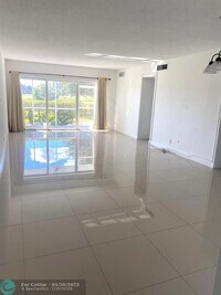 2950 N Palm Aire Dr photo'