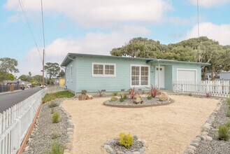 230 Gibson Ave in Pacific Grove, CA - Building Photo - Building Photo