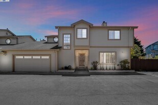 125 Chestnut Ave in South San Francisco, CA - Building Photo