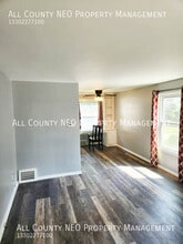 21791 S Lake Shore in Euclid, OH - Building Photo - Building Photo