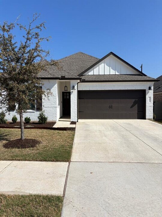 200 Flint Mountain Rd in Georgetown, TX - Building Photo