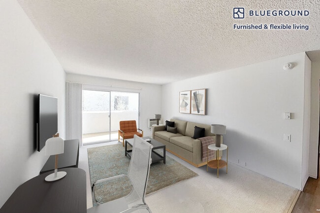 3883 Ingraham St in San Diego, CA - Building Photo - Building Photo