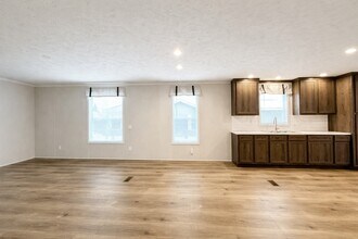 29652 Cambridge Ct in New Baltimore, MI - Building Photo - Building Photo