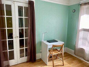 1309 NE 74th Ave in Portland, OR - Building Photo - Building Photo