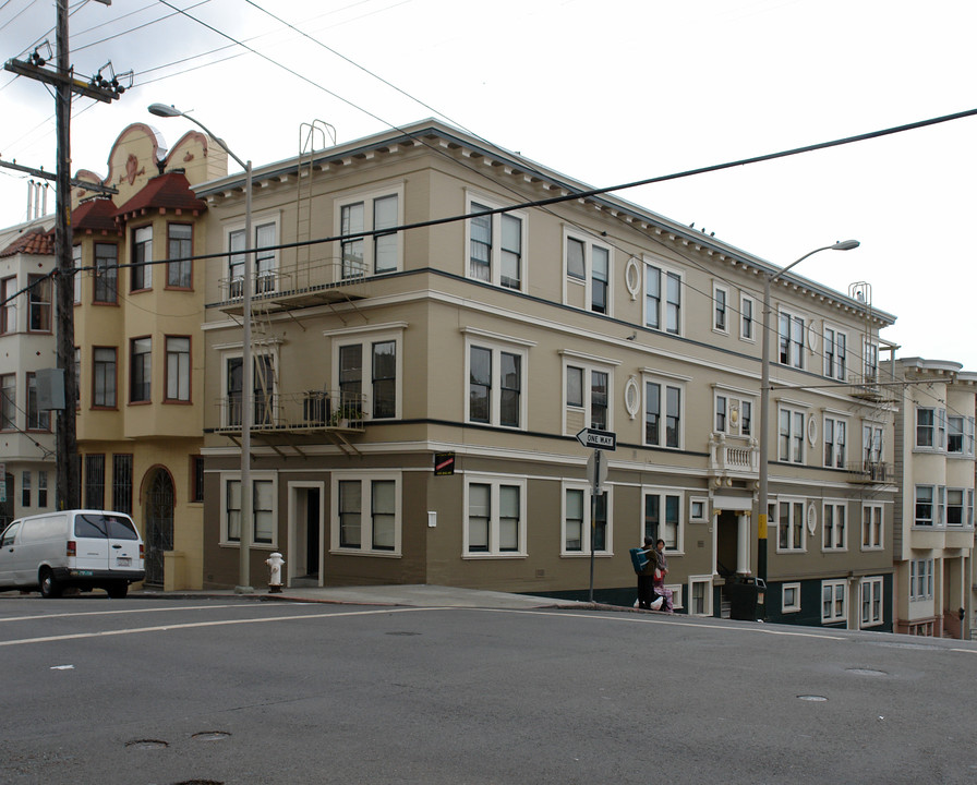 1611 Clay St in San Francisco, CA - Building Photo