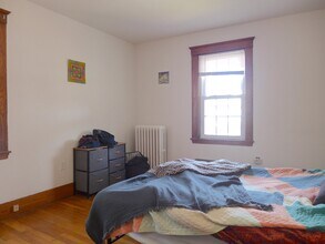256 S Huntington Ave, Unit 2 in Boston, MA - Foto de edificio - Building Photo