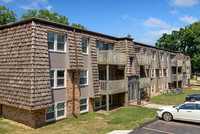 The 4220 Grand Apartments in Des Moines, IA - Building Photo - Building Photo