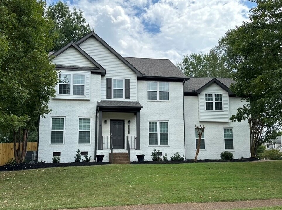 106 Golden Meadow Ln in Franklin, TN - Foto de edificio