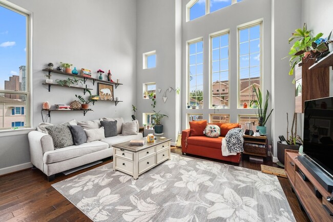 property at 1112 Andrews St