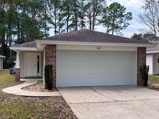 64 7th St in Shalimar, FL - Building Photo - Building Photo