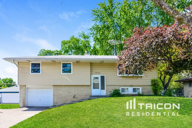 property at 2660 Roth Pl