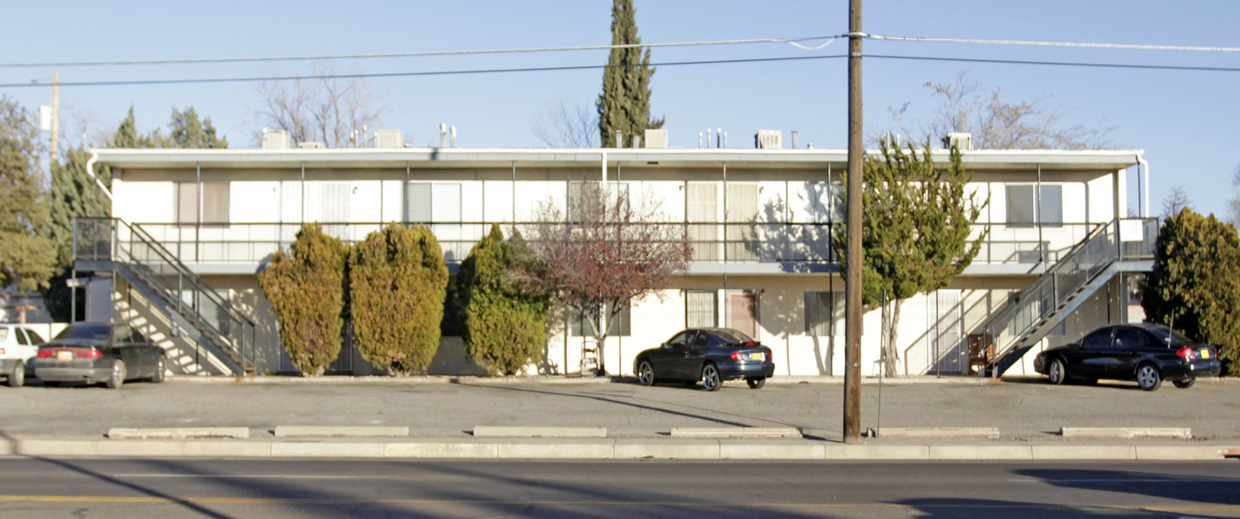 1800 Carlisle Blvd NE in Albuquerque, NM - Building Photo