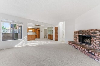 2286 Pacific Ave in Costa Mesa, CA - Building Photo - Building Photo