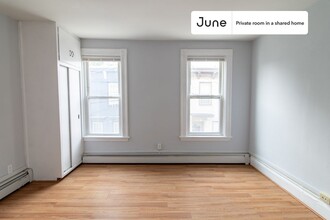 Private bedroom in 3 bed/1 bath Home in Boston, MA - Building Photo - Building Photo