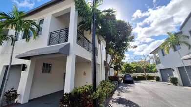 111 SE 7th Ave in Pompano Beach, FL - Building Photo - Building Photo