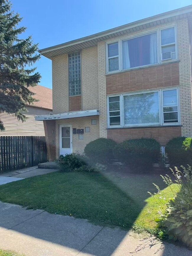 property at 5751 S Hamilton Ave