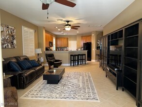 10602 Camarelle Cir in Ft. Myers, FL - Building Photo - Building Photo