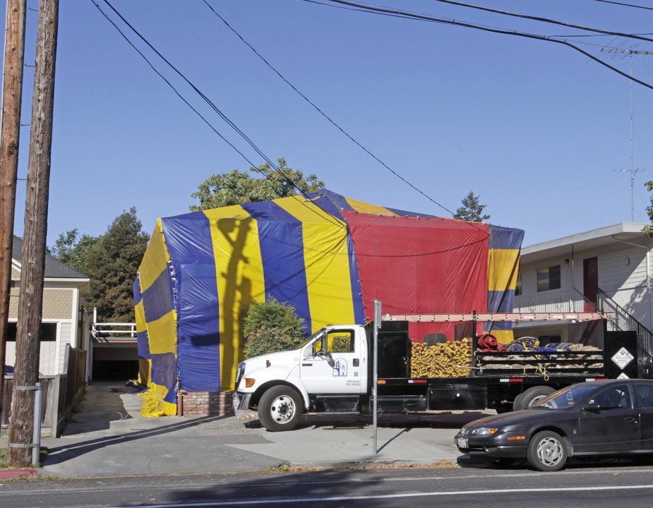 571 S 7th St in San Jose, CA - Building Photo