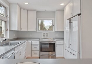 110 Leonard St in Belmont, MA - Building Photo - Building Photo