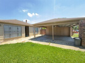 8719 Beau Monde Dr in Houston, TX - Building Photo