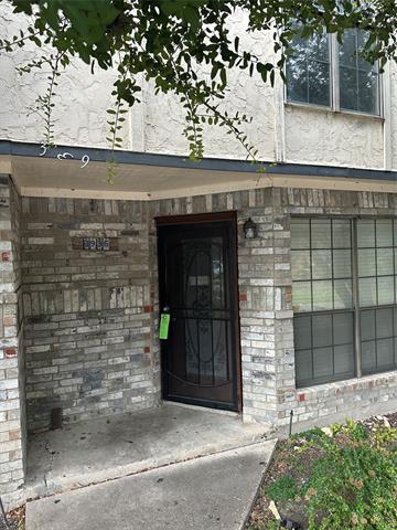 property at 3936 Brandon Park Dr